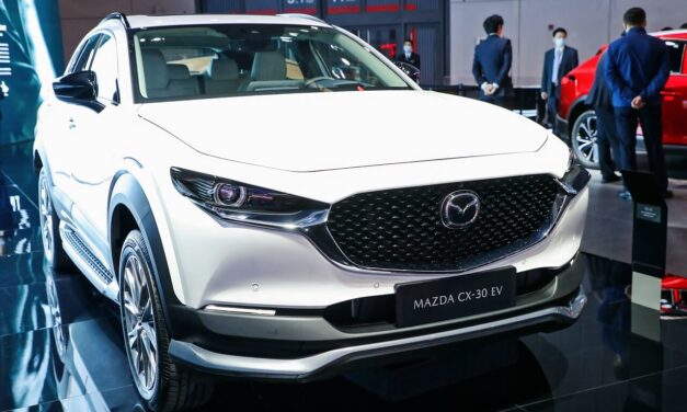 Mazda-მ ახალი CX-30 EV წარმოადგინა