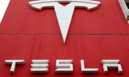 Tesla-ს თვითმართვადი მანქანის ავარიას ორი ადამიანი ემსხვერპლა