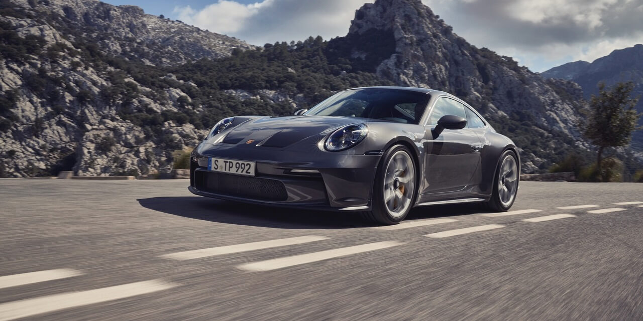 911 GT3-ის ოჯახის ახალი წევრი — 2022 წლის Porsche 911 GT3 Touring-ი