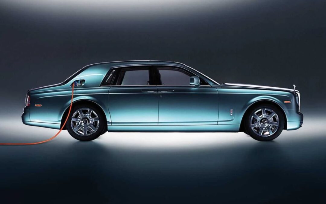 Rolls-Royce-ი ადასტურებს, რომ ელექტრომობილზე მუშაობს