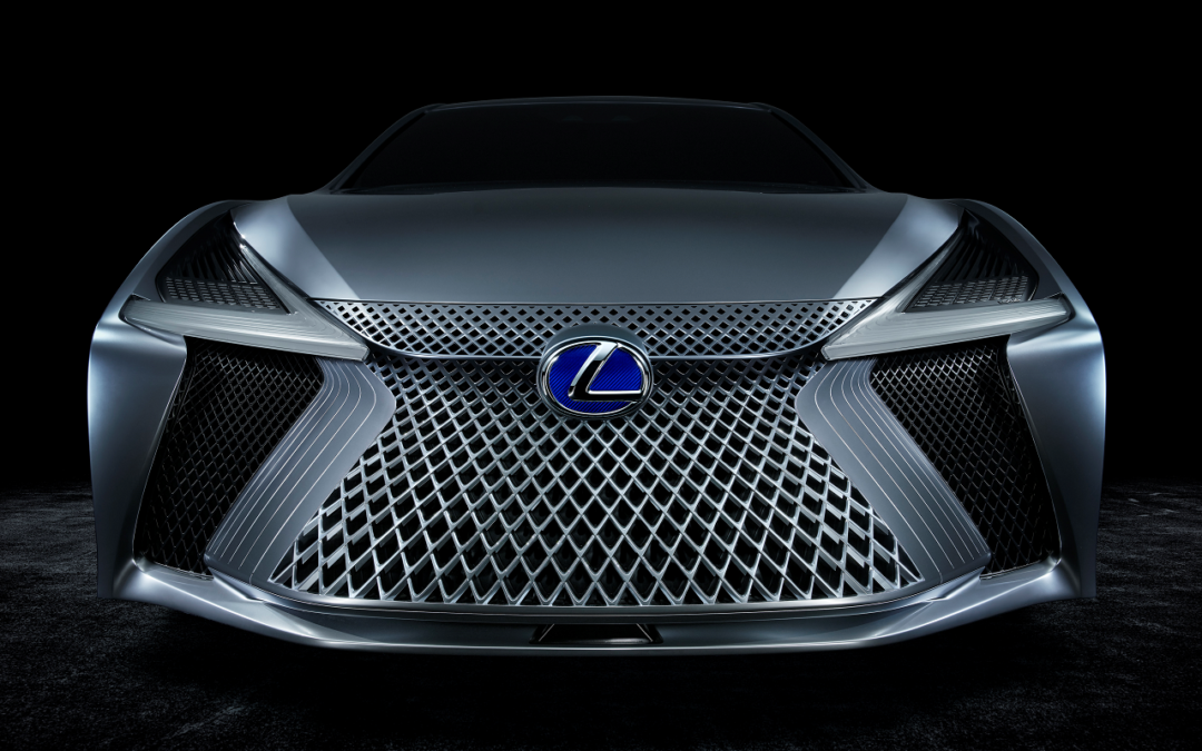 Lexus-ი თავის საფირმო ცხაურაზე უარს არ ამბობს, მაგრამ შეამსუბუქებს